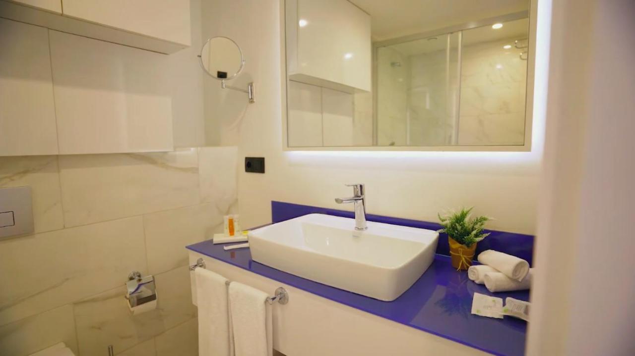 Orbi City Suite Sea View In Batumi Aparthotel Екстериор снимка